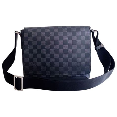 sac bandoulière homme louis vuitton pas cher|louis vuitton vestiaire.